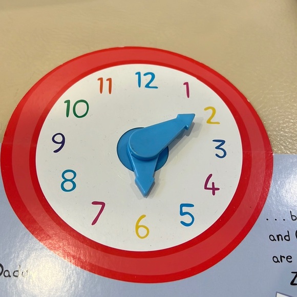 🐥 Peppa Pig Let's Tell Time | Baby& Toddler Board Book - Picture 4 of 5